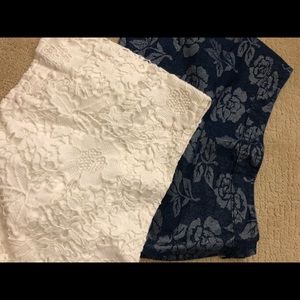 TWO Abercrombie & Fitch mini skirts w25